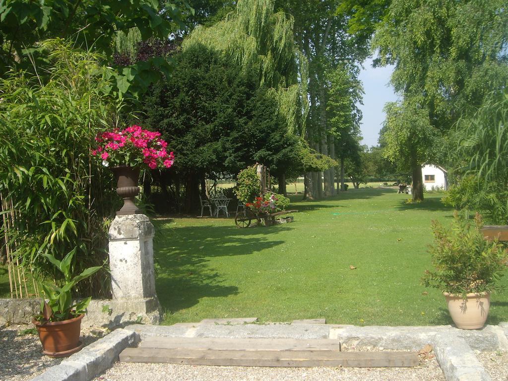 Moulin Des Chennevieres Bed and Breakfast Giverny Esterno foto